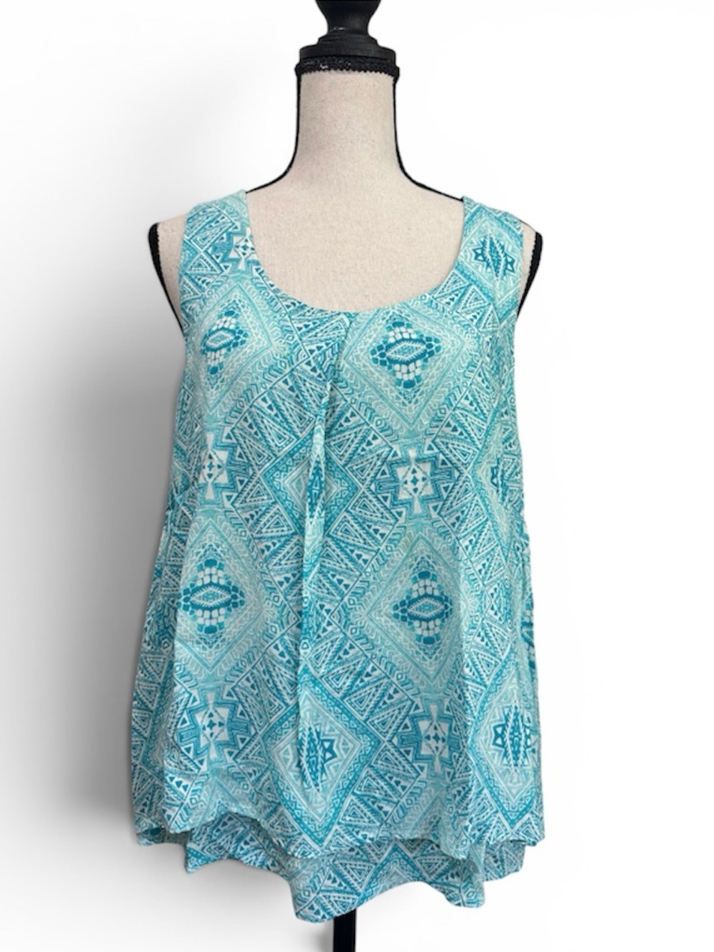 Ariat Women’s Turquoise Geometric Print Scoop Neck Sleeveless Tank Top Size M